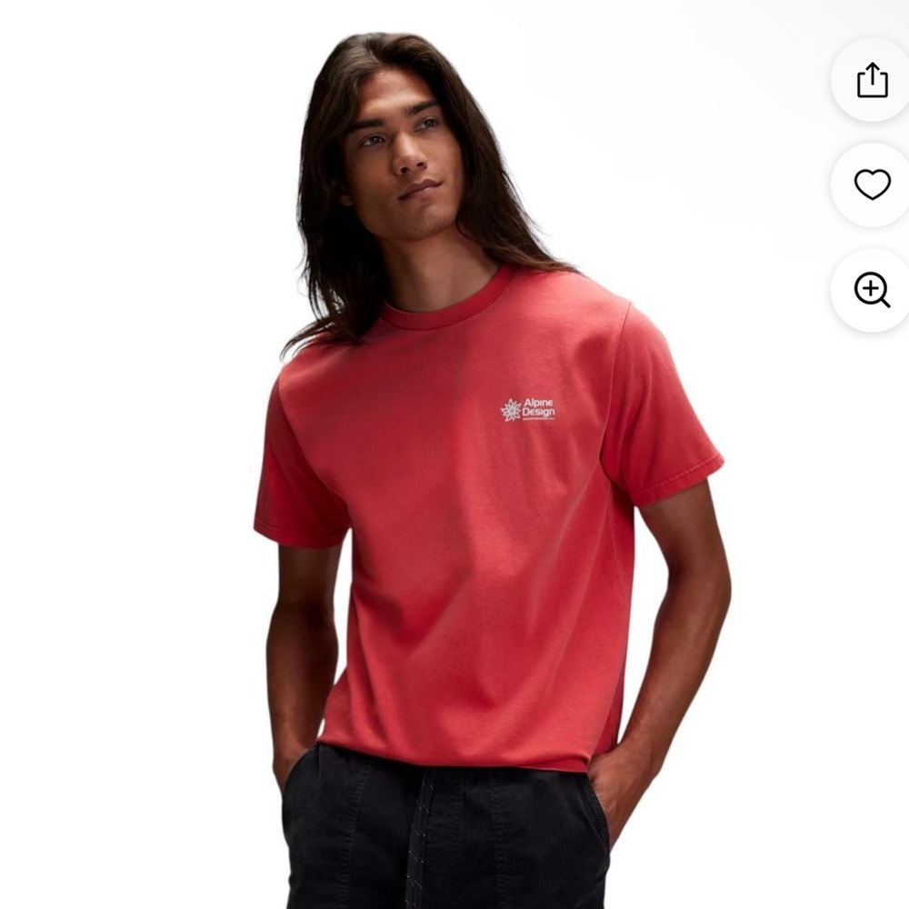 Alpine Design Short Sleeve Tee in Amaranth Red size L
